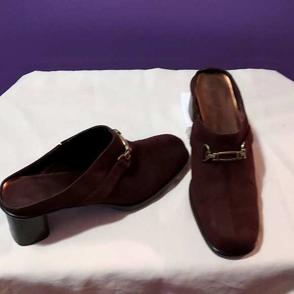 Pair of shoes - Picture 1 of 1